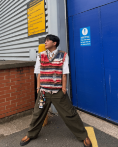 Maki Filipino singer wearing green barrel pants