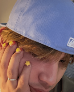 Maki Filipino singer star nails